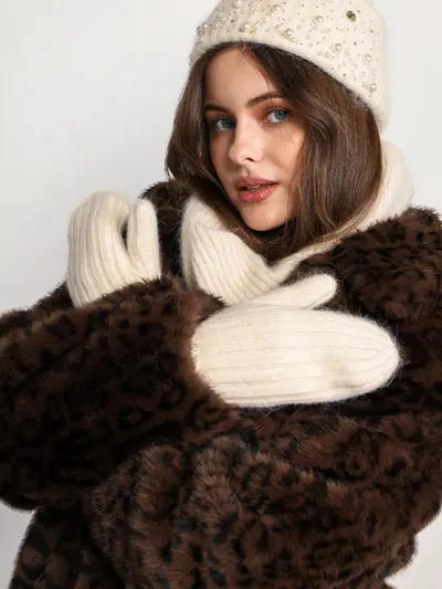 Варежки вязаные с отворотом на подкладке в ассортименте